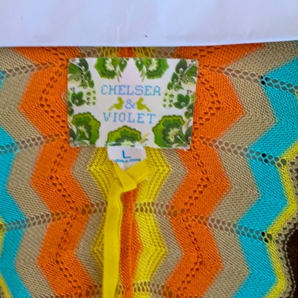 Chelsea VioletGorgeous multicolored sweater. - Picture 4 of 7